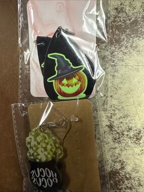 Halloween Pumpkin Witch Hat Earrings - Black & Neon Green